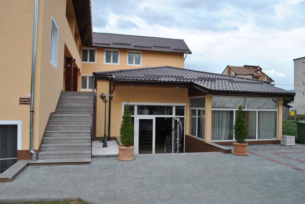 Vila Veche Hátszeg Kültér fotó